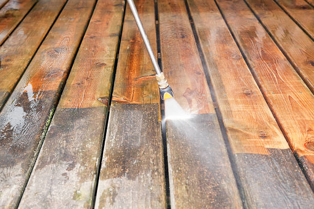 Why Choose Our Certified Pressure Washing Experts for Your Project Needs in Riverside, MO?